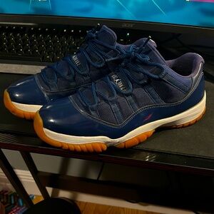 Jordan 11 low Navy